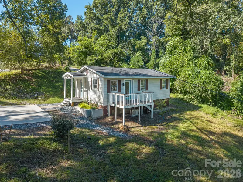 49 Livingston ST, Tryon, NC 28782
