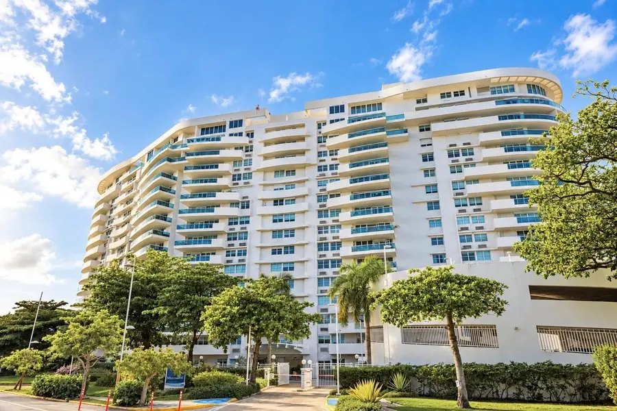25 FERNÁNDEZ JUNCOS AVE #504, San Juan, PR 00907