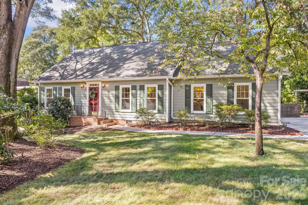 5132 Camilla DR, Charlotte, NC 28226