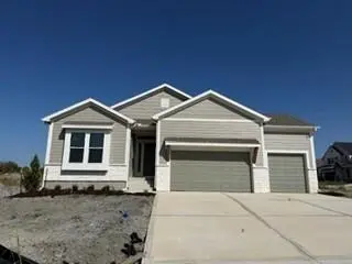 3347 SW Arborun DR, Lee's Summit, MO 64082