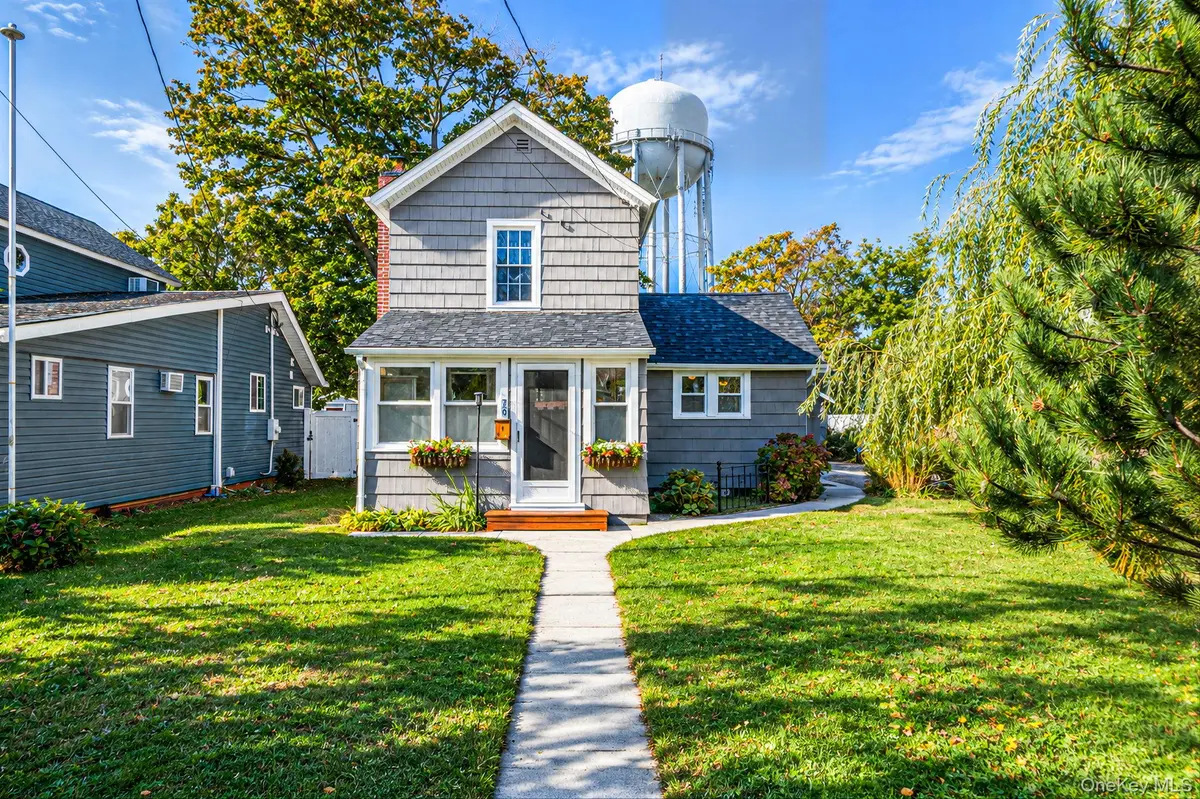 26 Nottingham AVE, Patchogue, NY 11772