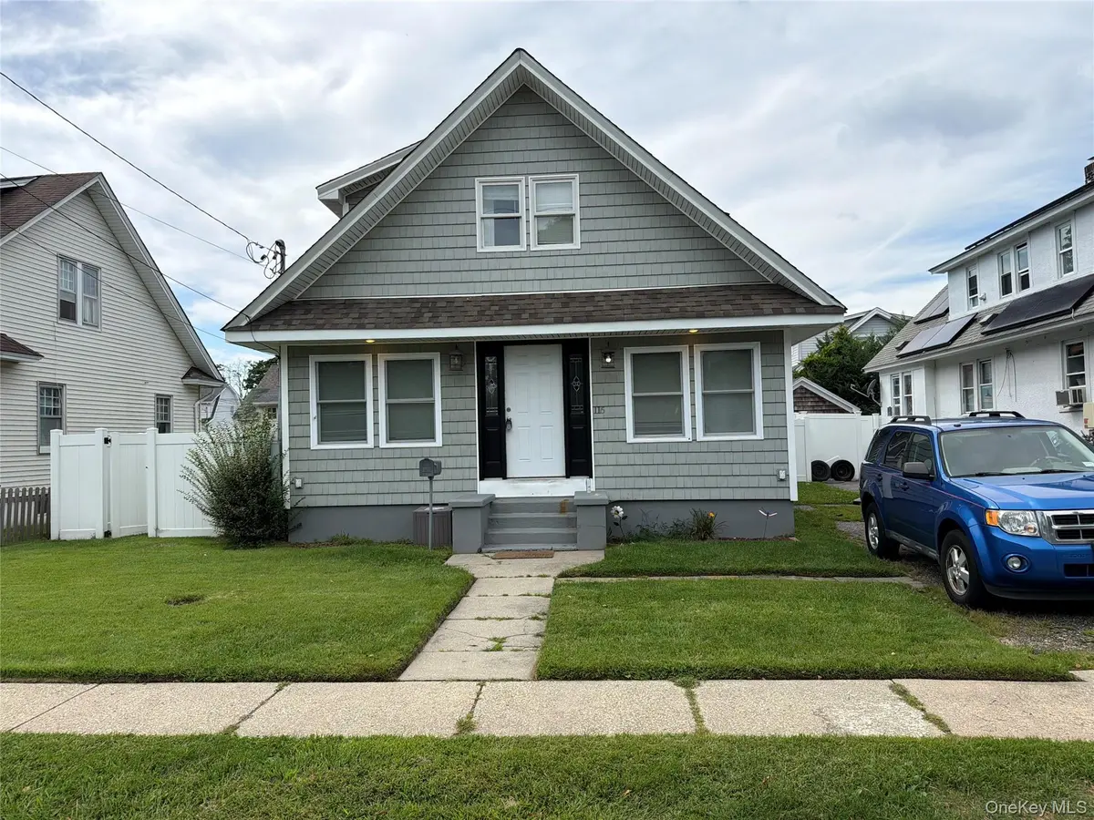 116 S Clinton AVE, Bay Shore, NY 11706