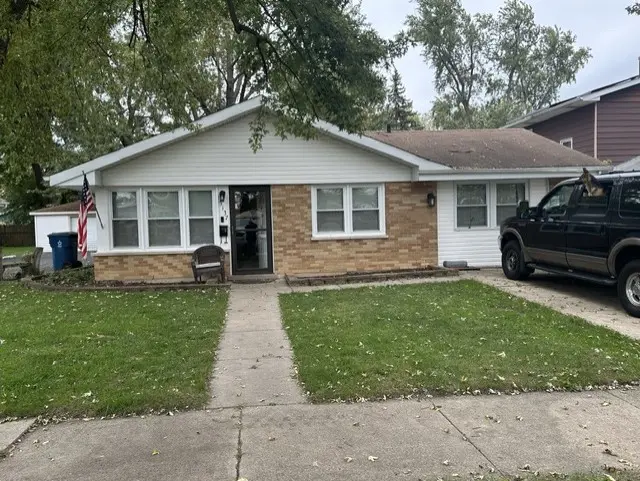 3137 PHILLIPS AVE, Steger, IL 60475