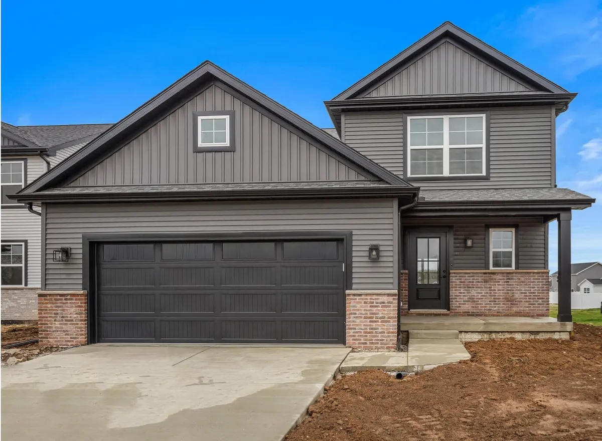 45 Prairie TRL, Monticello, IL 61856