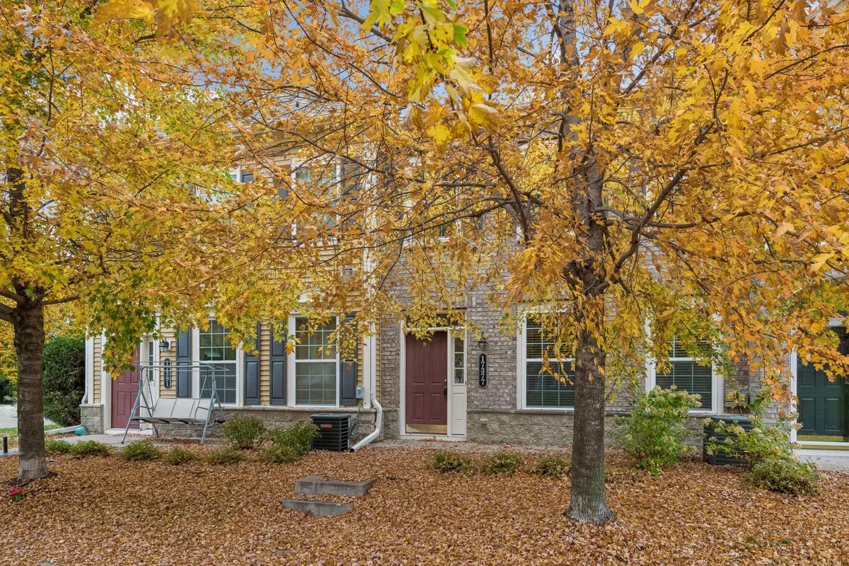 17377 72nd PL N #504, Maple Grove, MN 55311