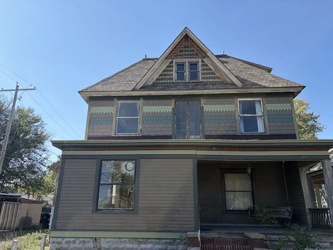 617 N Plum, Newton, KS 67114