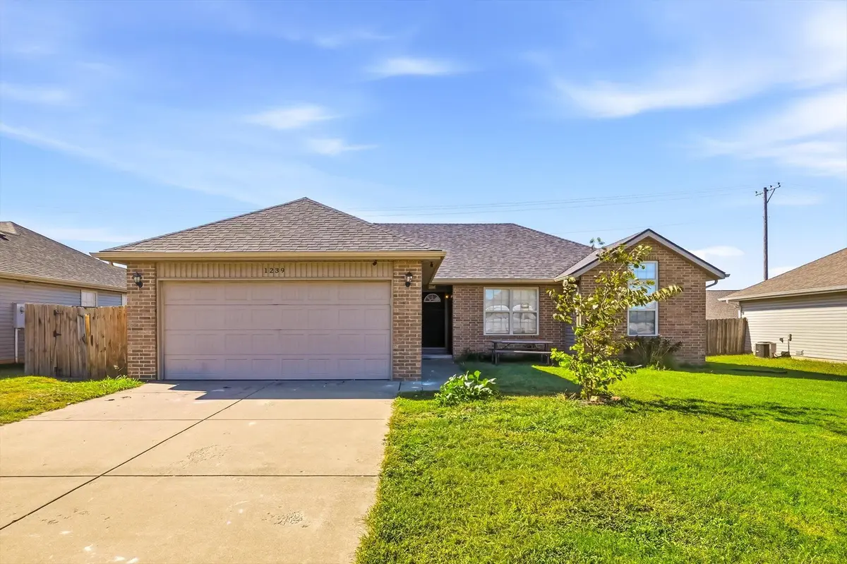 1239 N Andre AVE, Republic, MO 65738
