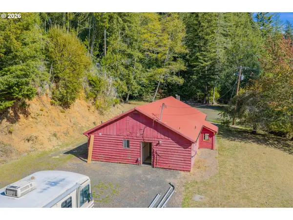 57514 GATEWAY RD, Coquille, OR 97423
