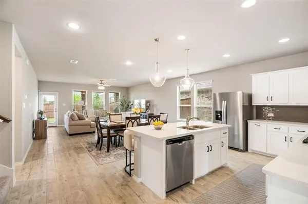 321 Pasture Drive, Midlothian, TX 76065