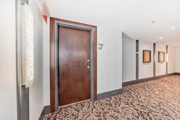920 5 AVE SW #2008, Calgary, AB T2P 0X2
