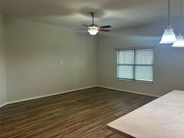 330 Algaroba LOOP, Buda, TX 78610