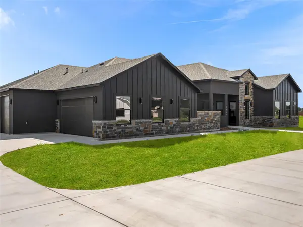 223 Double Creek LOOP, Seguin, TX 78155