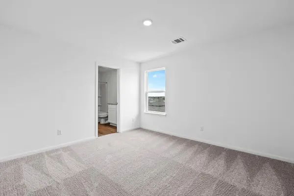 116 Paradise Canyon DR, Jarrell, TX 76537