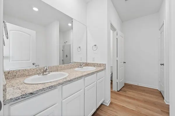 116 Paradise Canyon DR, Jarrell, TX 76537