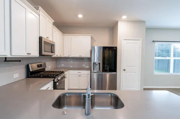717 Legends LN, Georgetown, TX 78628