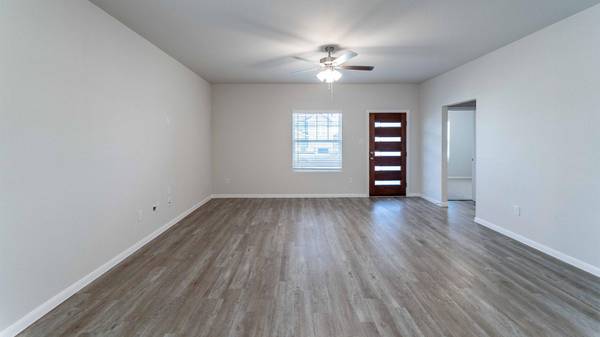 108 Zion DR, Kyle, TX 78640