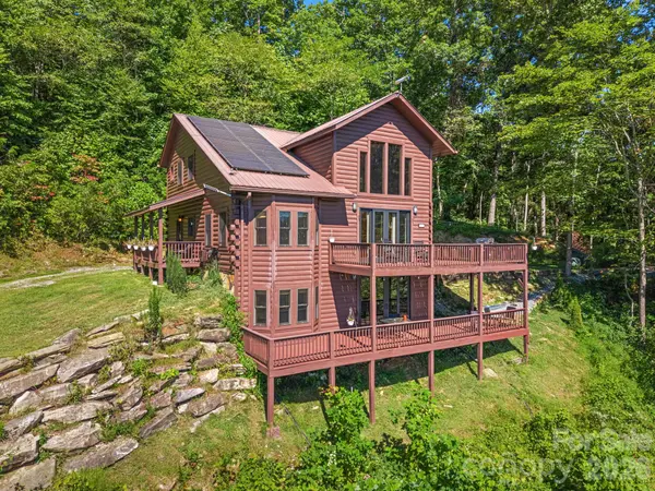 1120 Grizzly RDG, Bryson City, NC 28713
