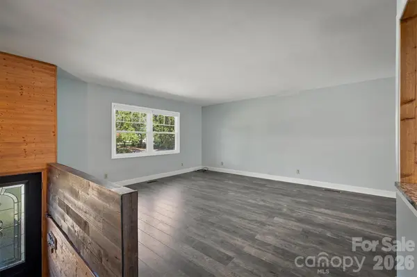 108 Inglewood DR, Morganton, NC 28655