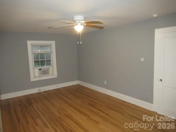 520 E Pine ST, Lincolnton, NC 28092