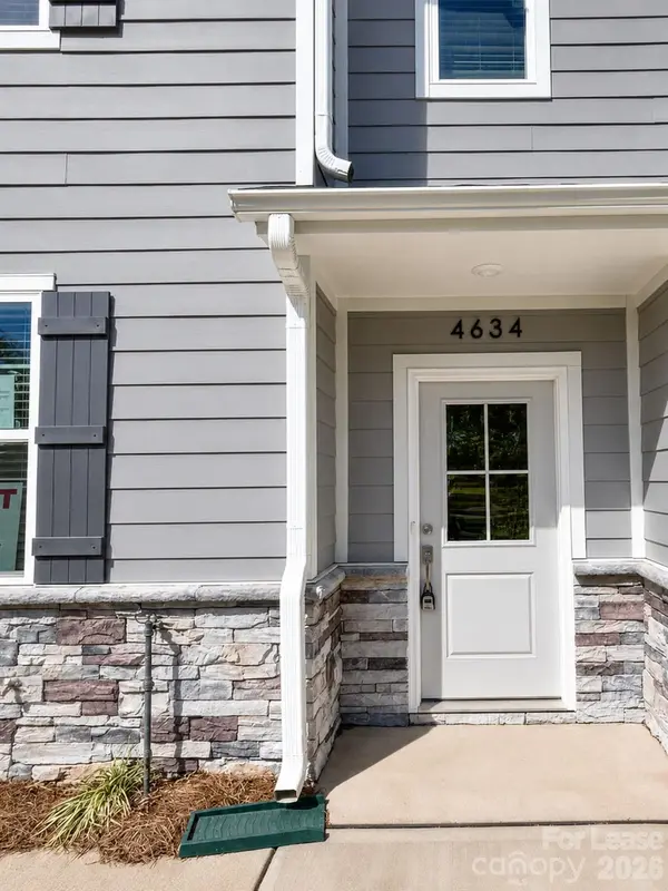 4634 Dogwood PL, Charlotte, NC 28212