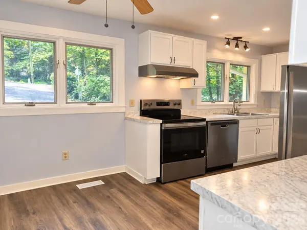 121 Carolina DR #121/123, Tryon, NC 28782