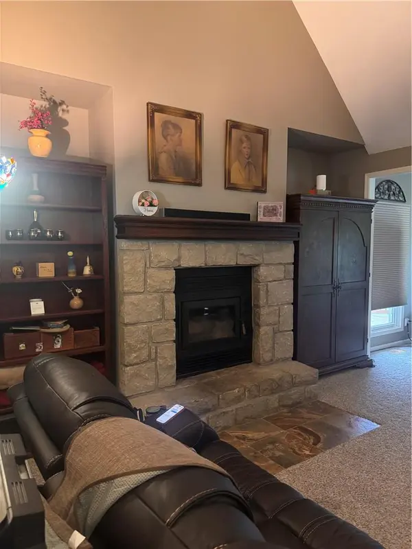 11505 Easley DR, Lee's Summit, MO 64086