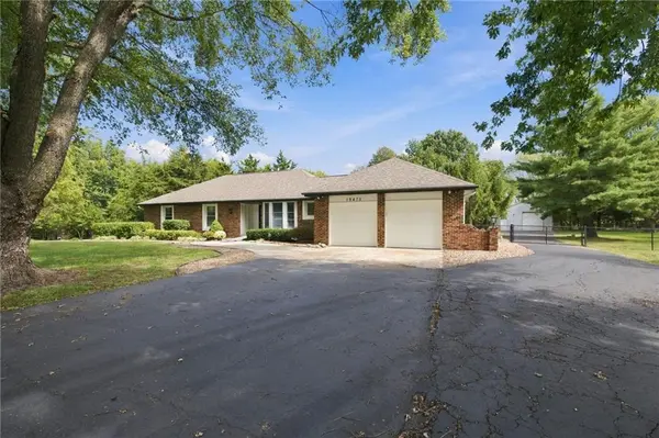 19475 Hardy ST, Overland Park, KS 66085