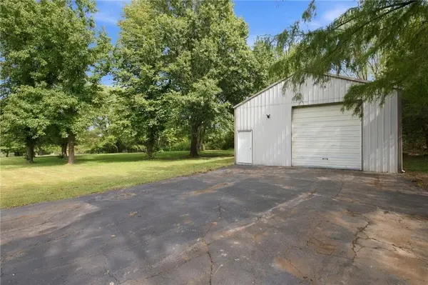 19475 Hardy ST, Overland Park, KS 66085