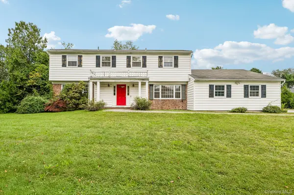 5 Edwin LN, Huntington, NY 11743