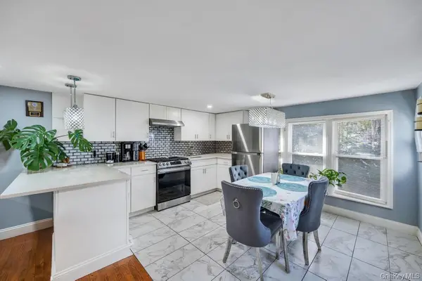 229 W Montauk HWY #87A, Hampton Bays, NY 11946