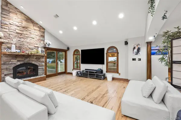 53 S Coleman RD, Centereach, NY 11720