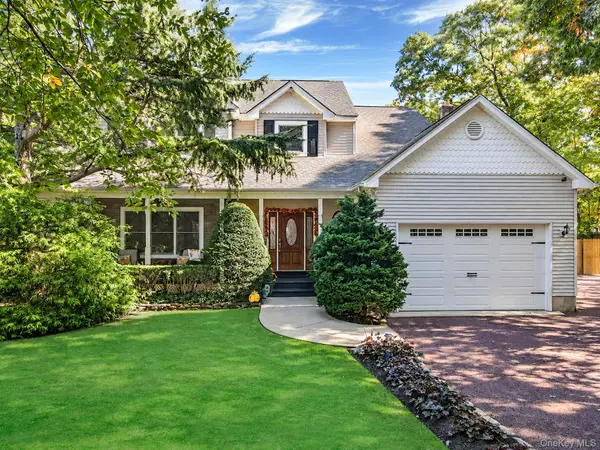 71 Buckley RD, Patchogue, NY 11772