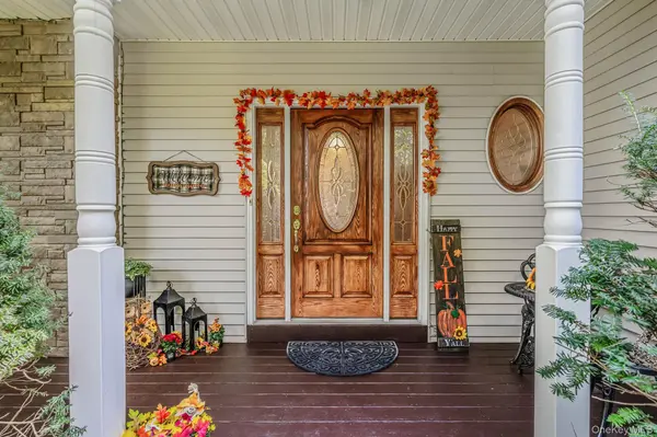 71 Buckley RD, Patchogue, NY 11772