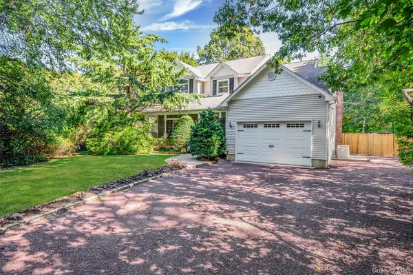 71 Buckley RD, Patchogue, NY 11772