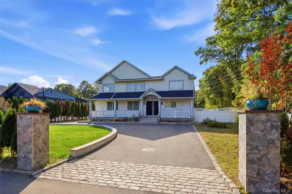 171 Oakfield AVE, Dix Hills, NY 11746