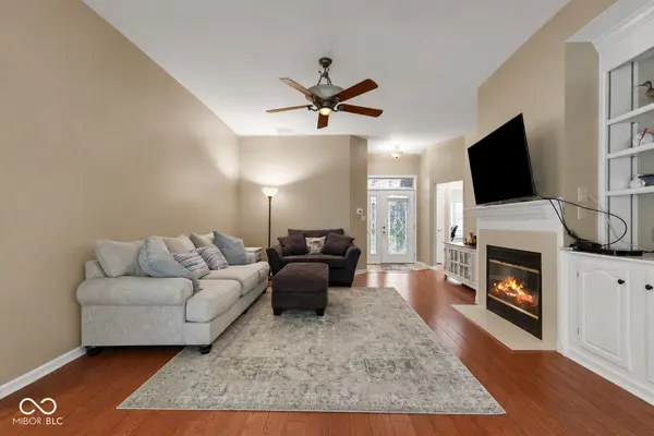1628 Foxmere BLVD, Greenwood, IN 46142