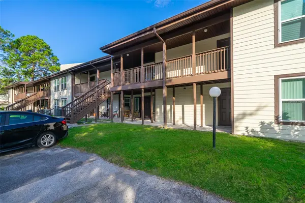 20104 SANDALWOOD DR #104, Wildwood, FL 34785