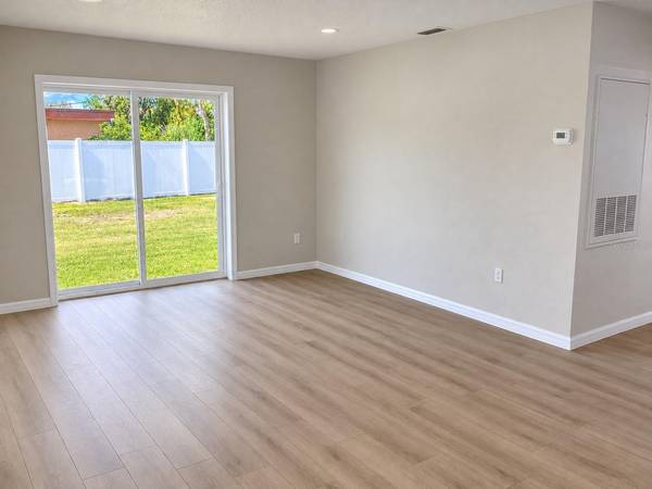 4226 LAKE RICHMOND DR, Orlando, FL 32811