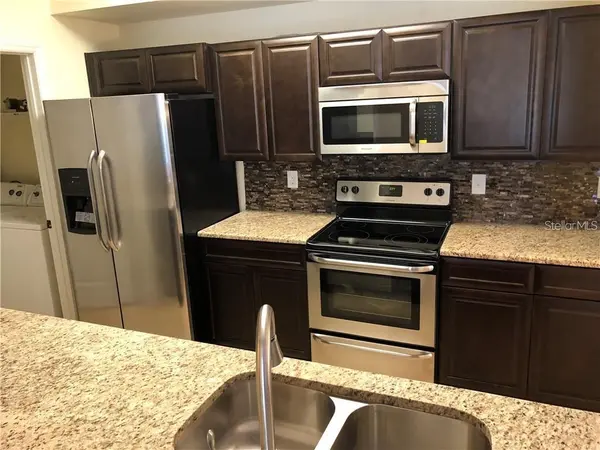 5536 METROWEST BLVD #8-202, Orlando, FL 32811
