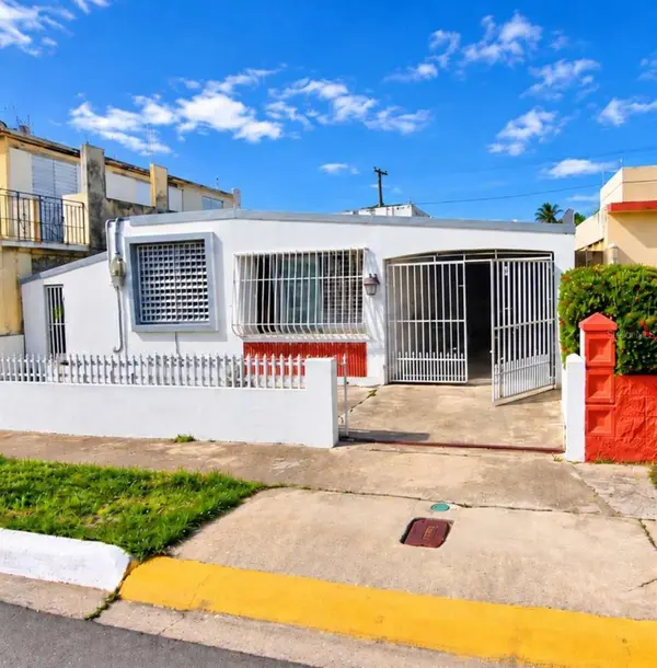 Calle Central URBANIZACIÓN BAHÍA, Catano, PR 00962