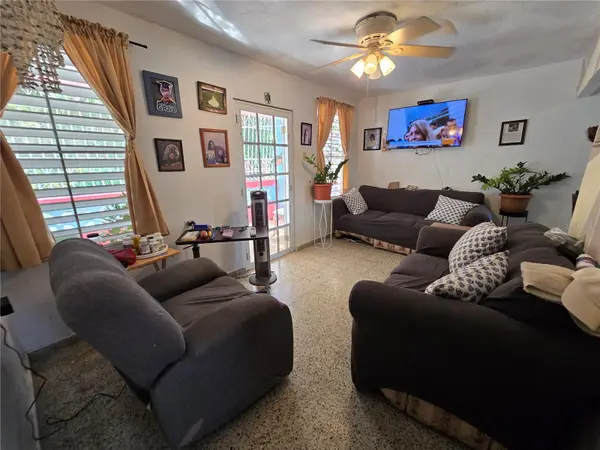 812 CASA DE CAMPO BO. DAJAOS, Bayamon, PR 00956