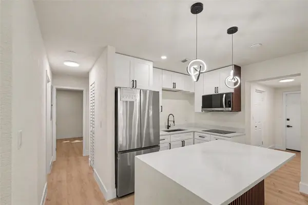 3306 W WYOMING AVE, Tampa, FL 33611