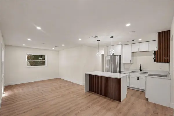 3306 W WYOMING AVE, Tampa, FL 33611