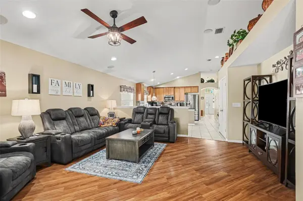 6805 BLUFF MEADOW CT, Wesley Chapel, FL 33545