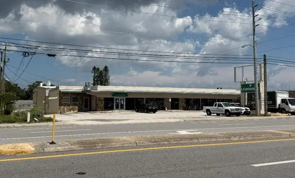 6225 SEMINOLE BLVD, Seminole, FL 33772