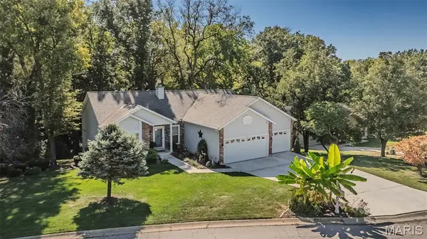 611 Woodchuck LN, Lake St Louis, MO 63367