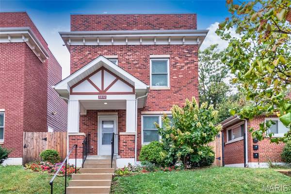 3832 McRee Ave, St Louis, MO 63110