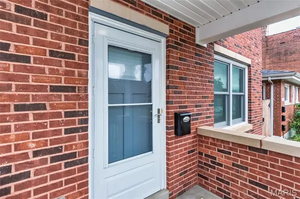3832 McRee Ave, St Louis, MO 63110