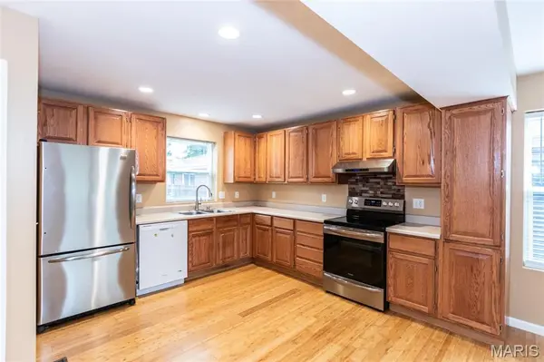 3832 McRee Ave, St Louis, MO 63110
