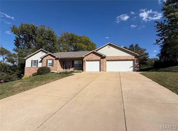 437 Cherie CT, Washington, MO 63090
